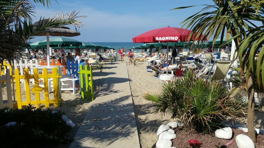 Hotel Caggiari เซนีกัลเลีย ภายนอก รูปภาพ