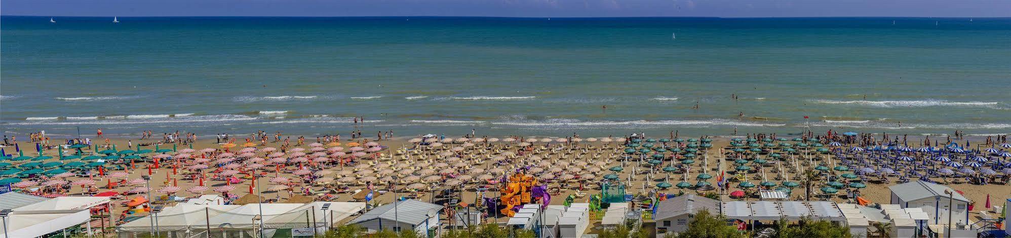 Hotel Caggiari เซนีกัลเลีย ภายนอก รูปภาพ