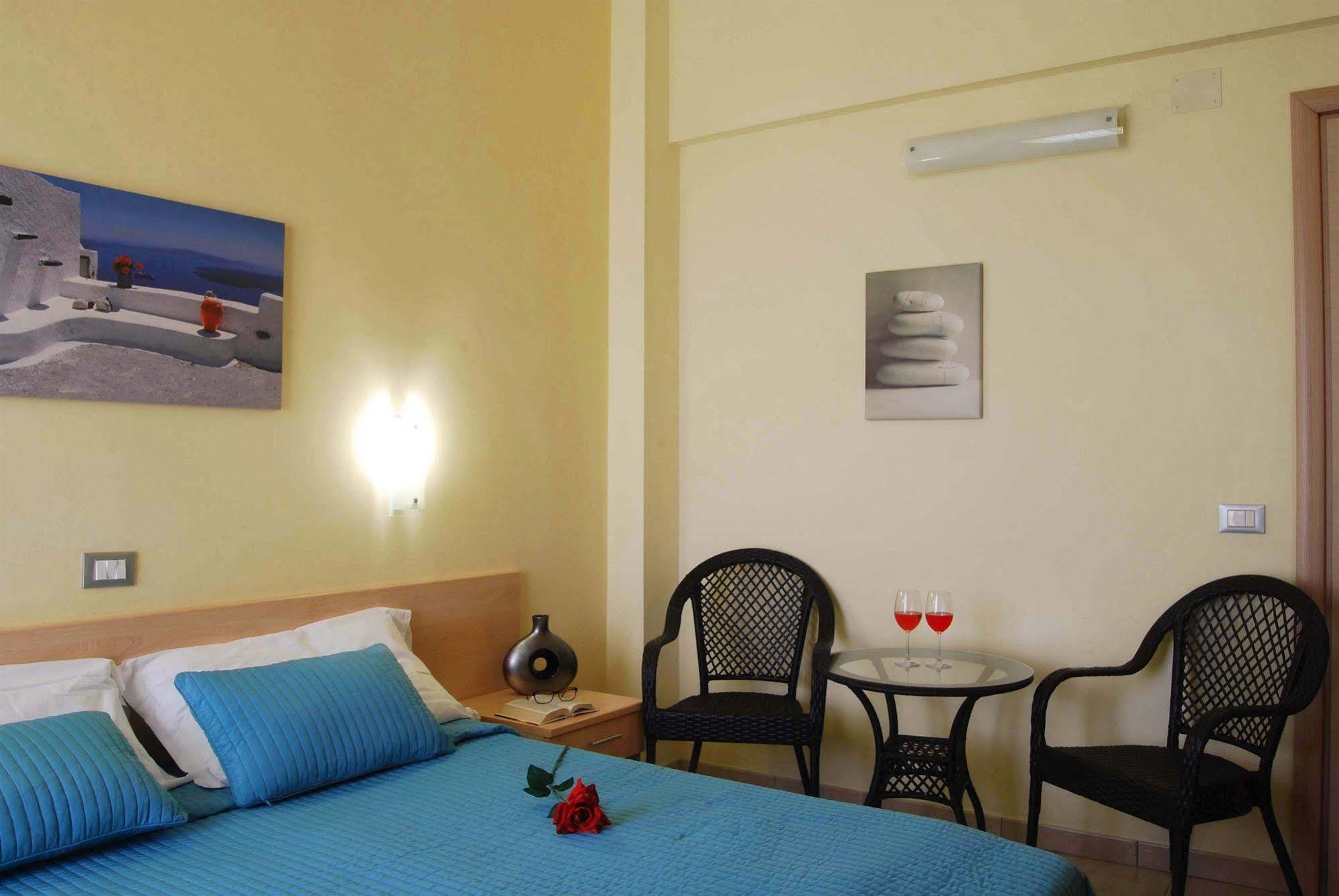 Hotel Caggiari เซนีกัลเลีย ภายนอก รูปภาพ