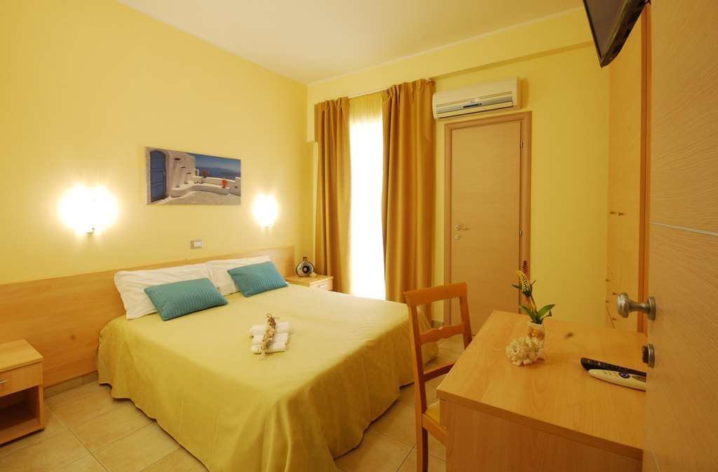 Hotel Caggiari เซนีกัลเลีย ห้อง รูปภาพ